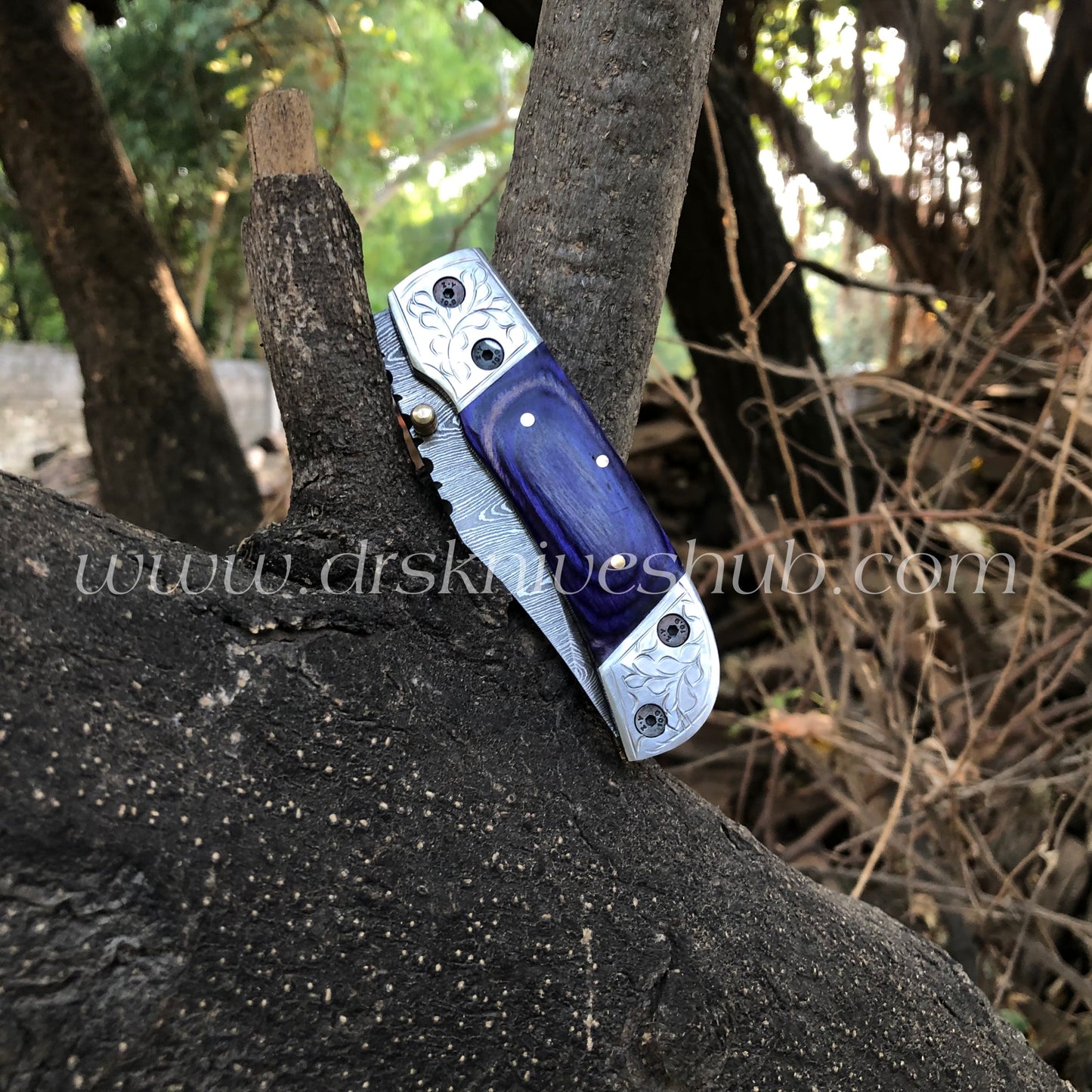 Handmade Damascus Steel Folding Pocket knife Hand Engraved Bolster With Leather Pouch