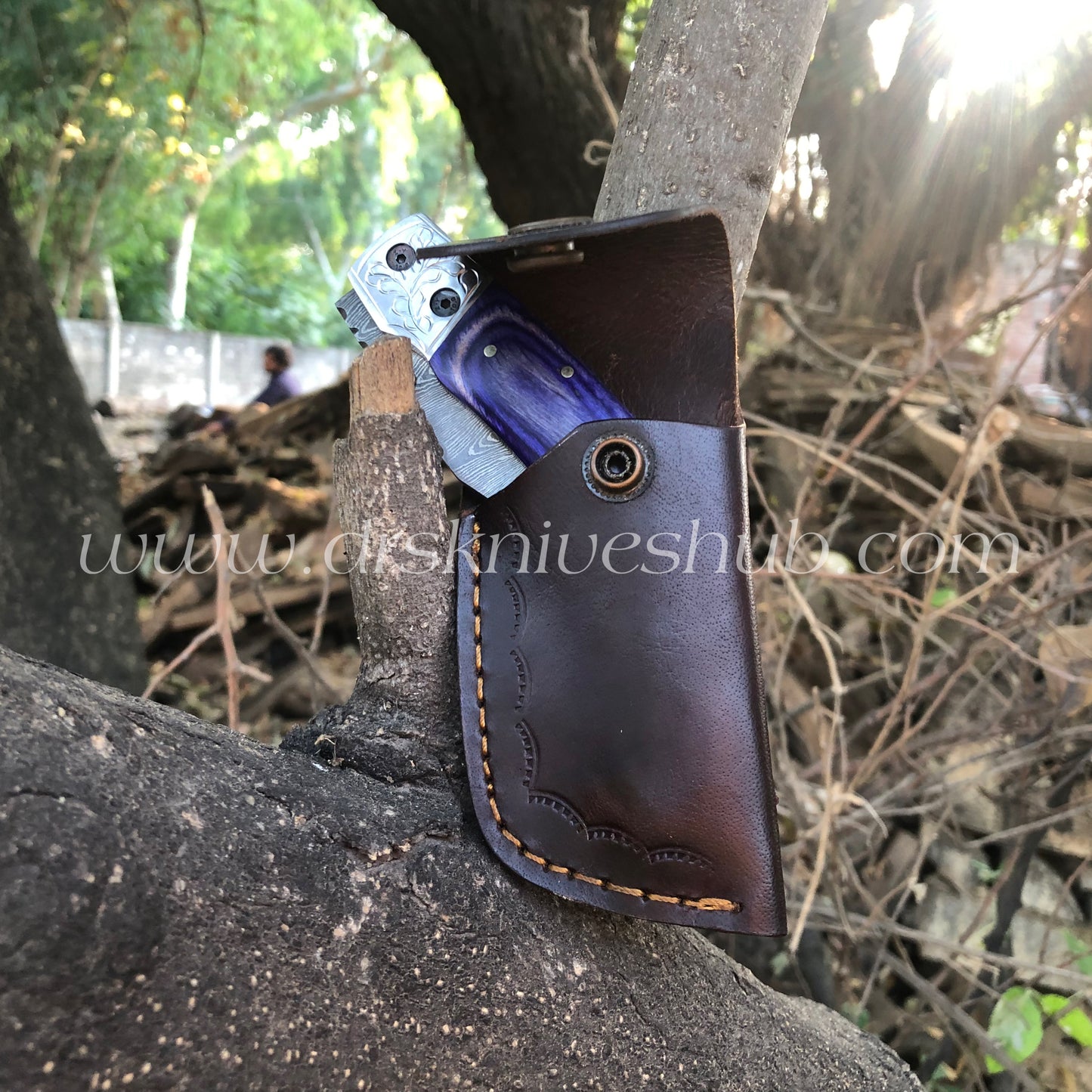 Handmade Damascus Steel Folding Pocket knife Hand Engraved Bolster With Leather Pouch