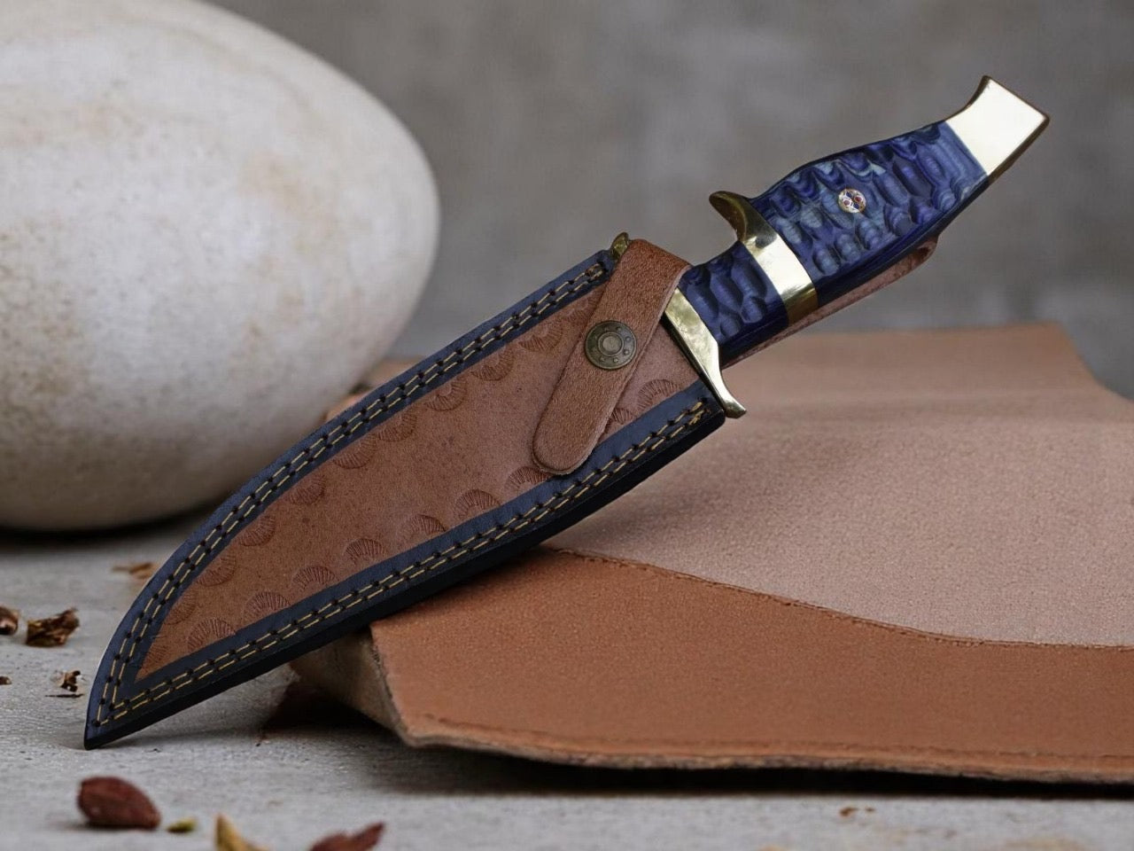 Clip point Handmade Damascus Steel Blade Hunting knife , Edc knife With Leather sheath Cover || Drs Knives Hub