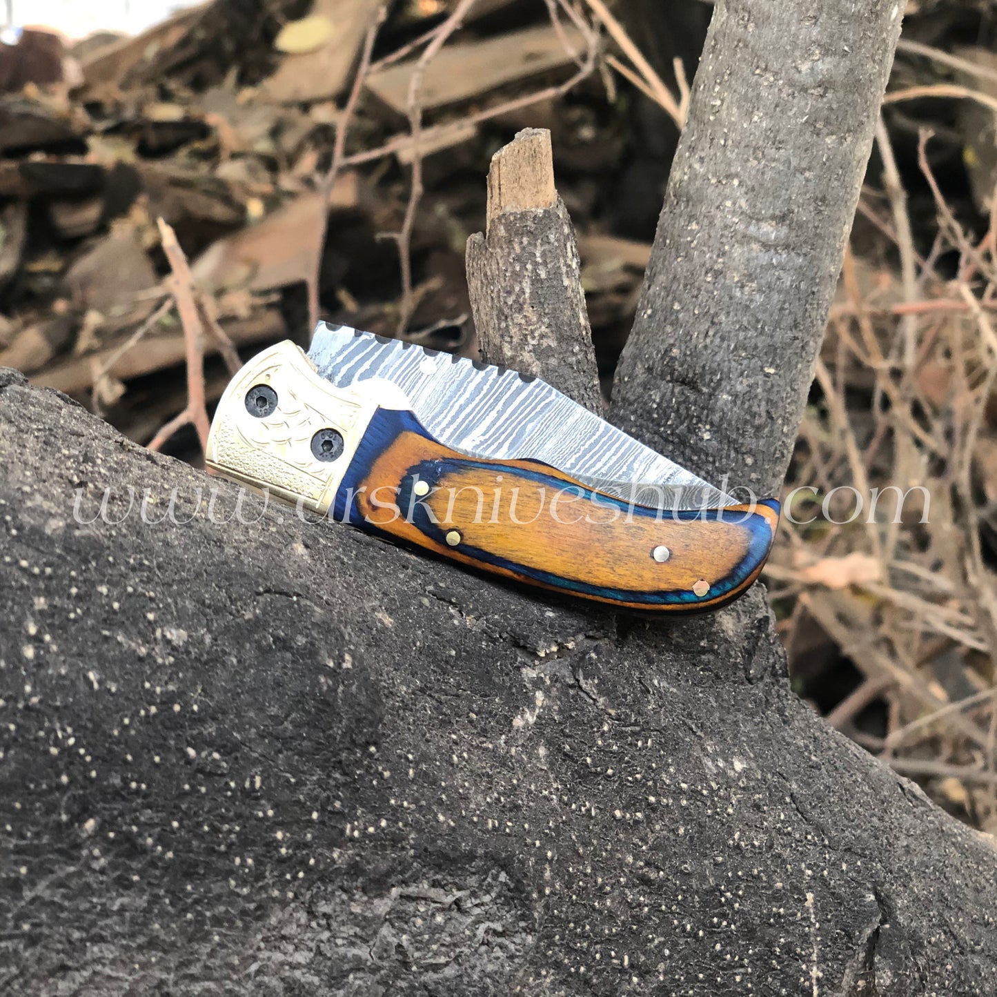 Folding Knife Handmade Damascus Steel Folding Pocket Knife .Outdoor knife With Leather Pouch