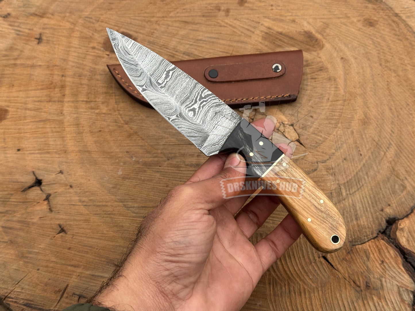 Cowboy-Style Hunting Knife with Sheath – 4.5" Damascus Steel Blade