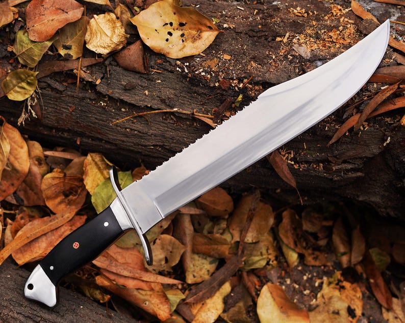 Hunting Bowie Beautiful Handmade D2 Steel Bowie knife Outdoor Camping knife
