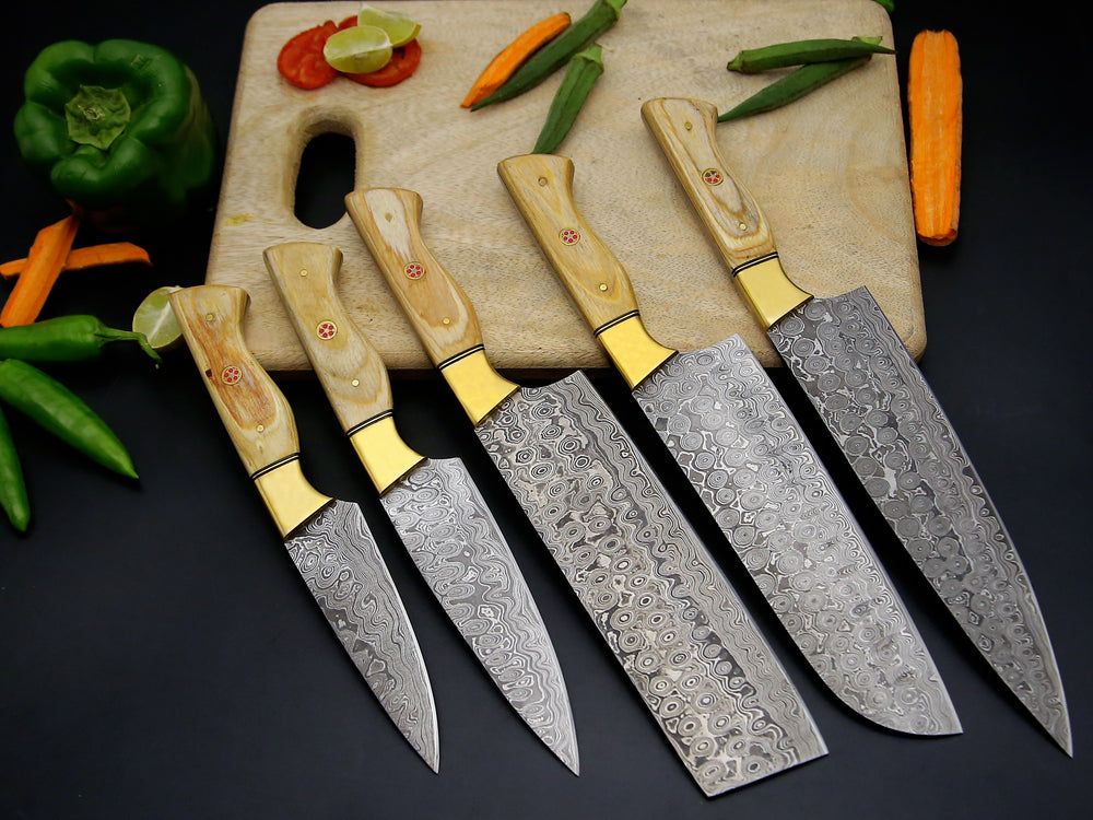 Handmade Damascus Steel Chef knife Wet of 5 PCS with Olive wood Handle