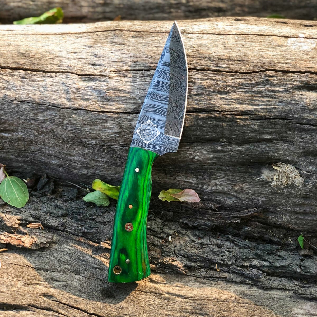 Green Color Handle Damascus Steel Blade Handmade Skinner Knife With Leather Sheath Cover