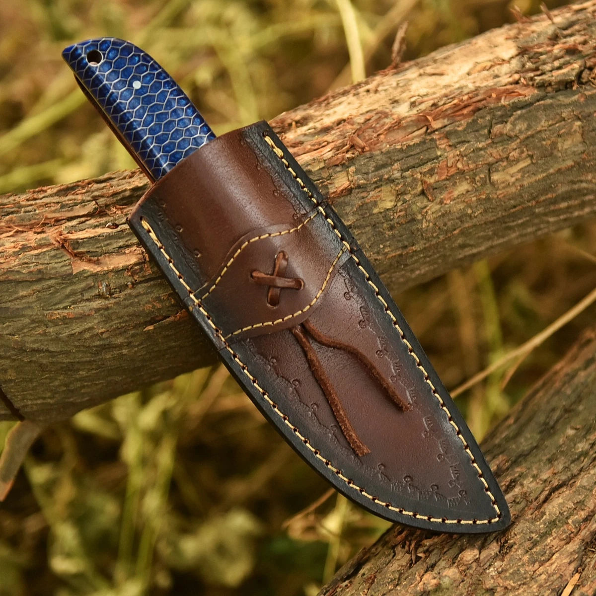 Hand Forged Damascus Hunting Knife – 9 Inch with Honeycomb Resin Handle