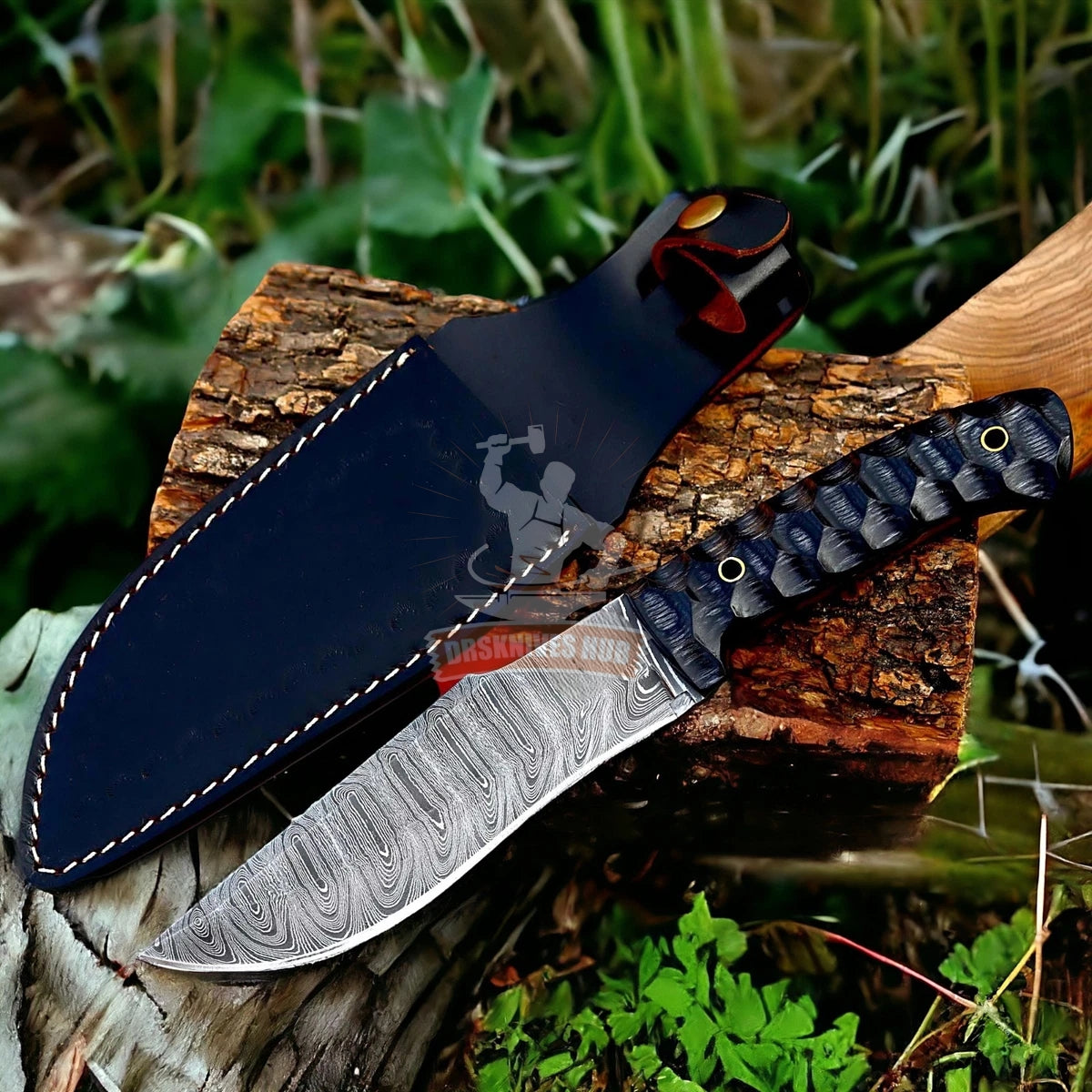 Handmade Damascus Bowie Hunting Knife Wood Handle with Sheath