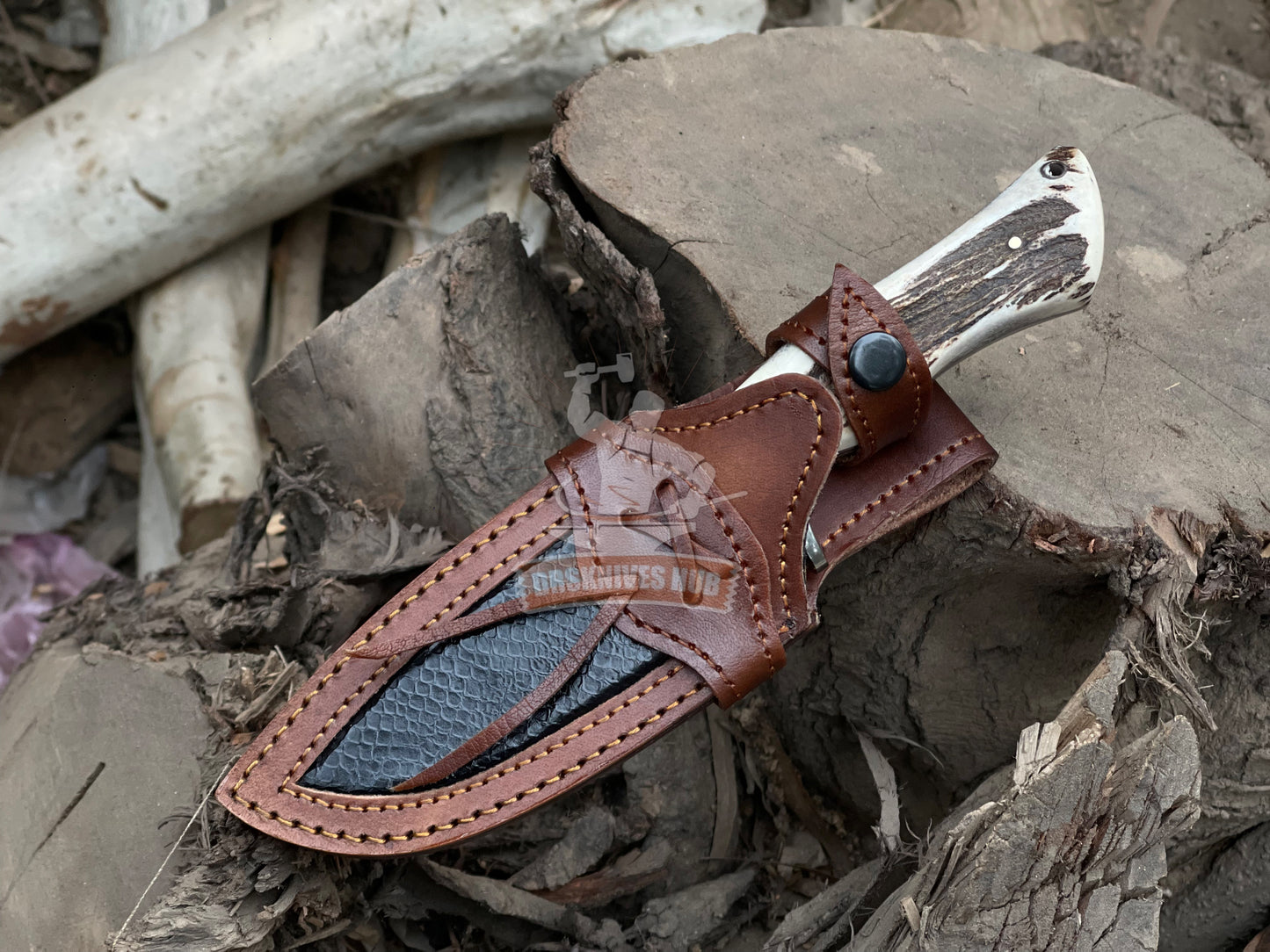 Handmade D2 Steel Hunting Knife: Stag Horn Handle, Leather Sheath