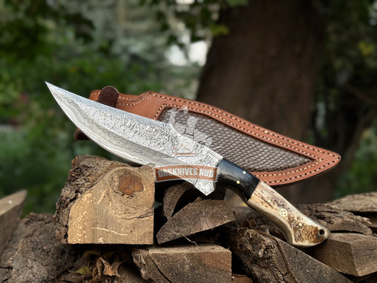 Handmade Damascus Hunting Bowie Knife – Stag Horn & Buffalo Horn Handle with Leather Sheath