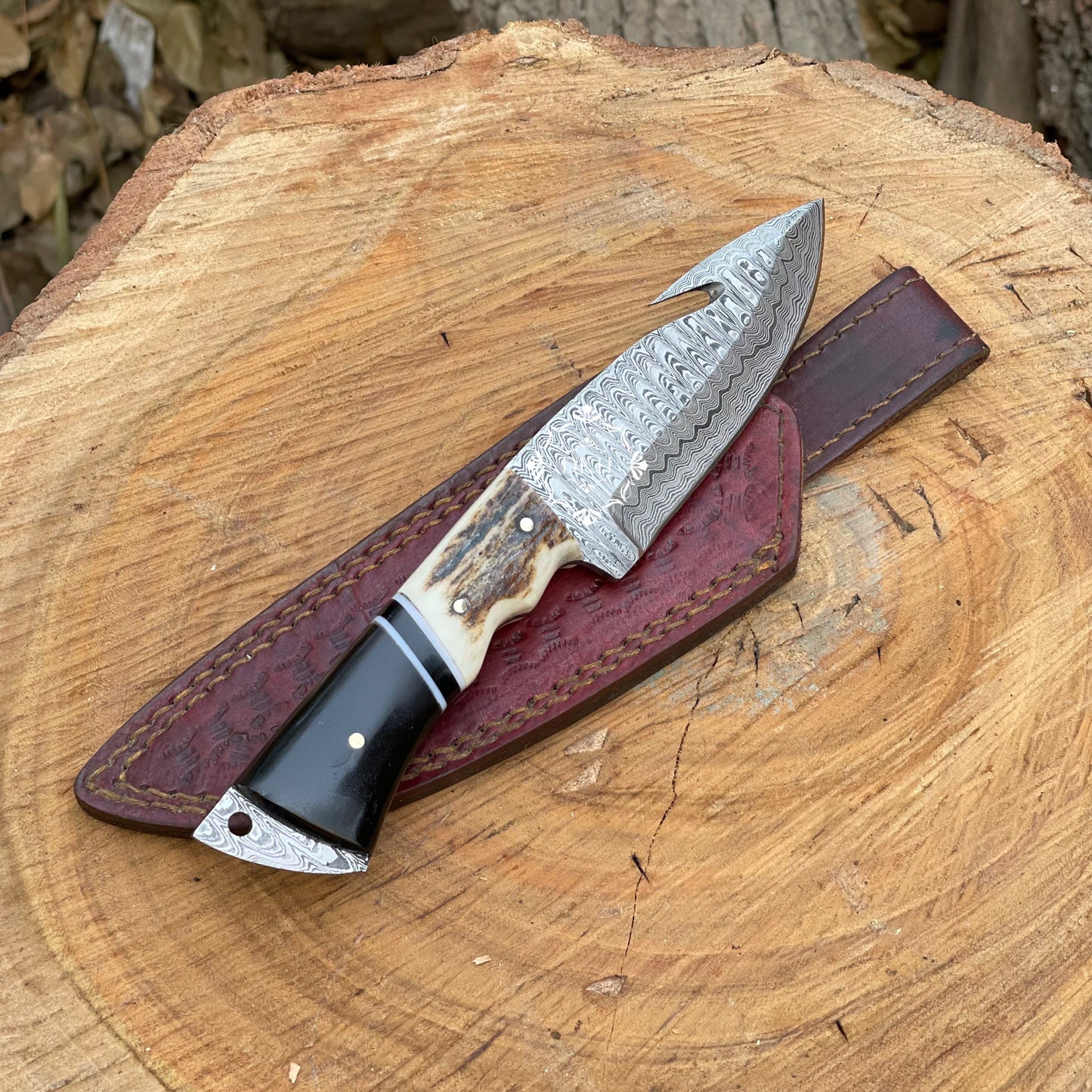 9” Damascus Steel Blade Gut Hook Hunting Knife With leather Sheath Cover