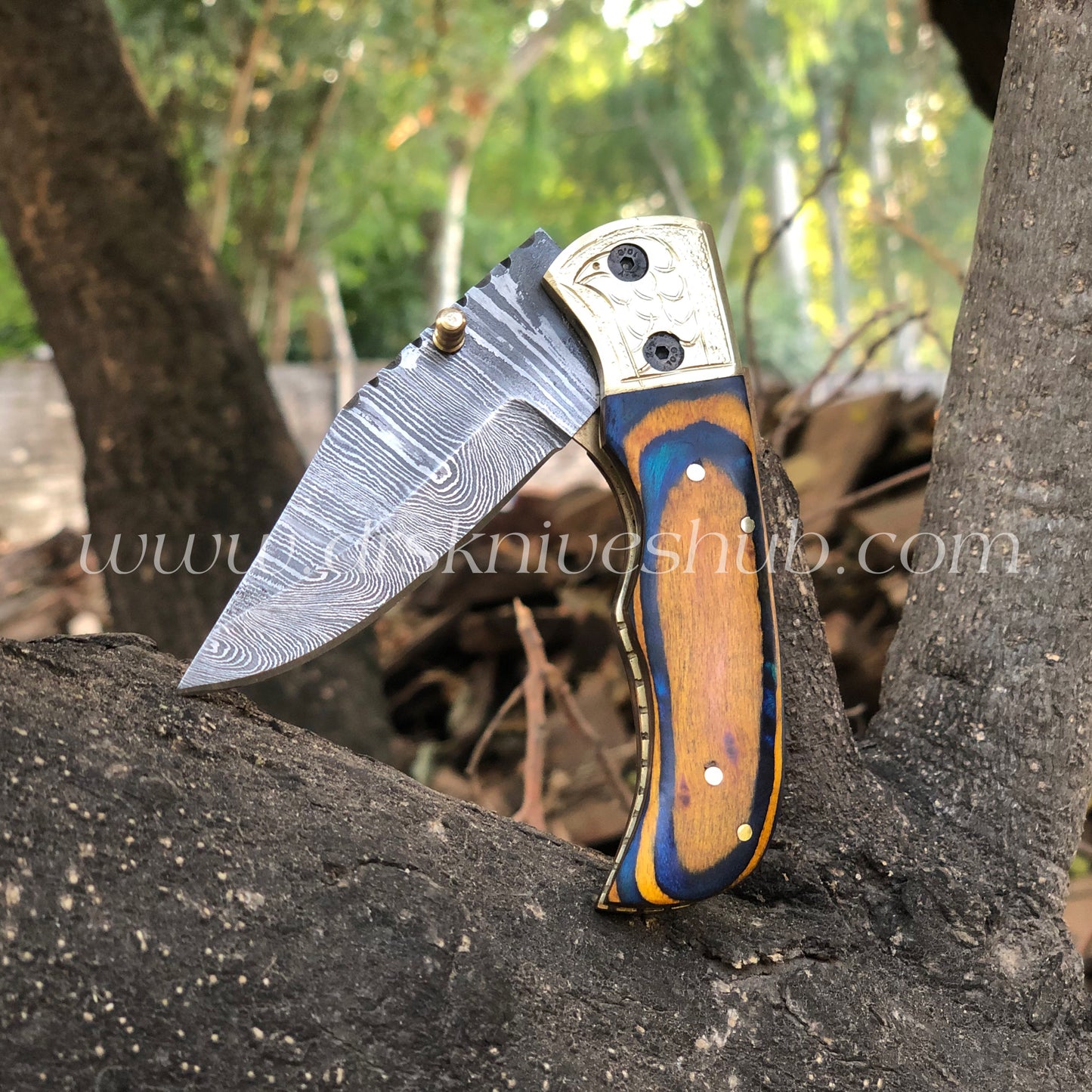 Folding Knife Handmade Damascus Steel Folding Pocket Knife .Outdoor knife With Leather Pouch