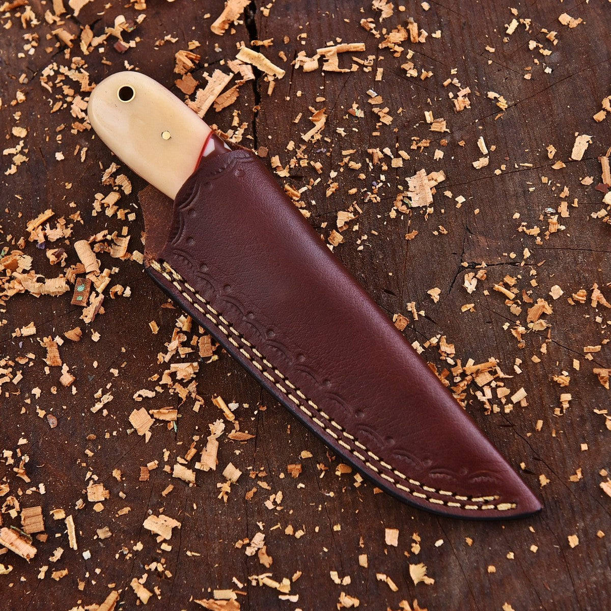 Hand-forged Damascus Steel Wire Cut Bull Cutter knife