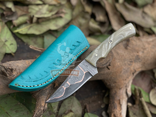 Cowboy Copper Damascus Steel Hunting Skinning  Knife Resin Handle