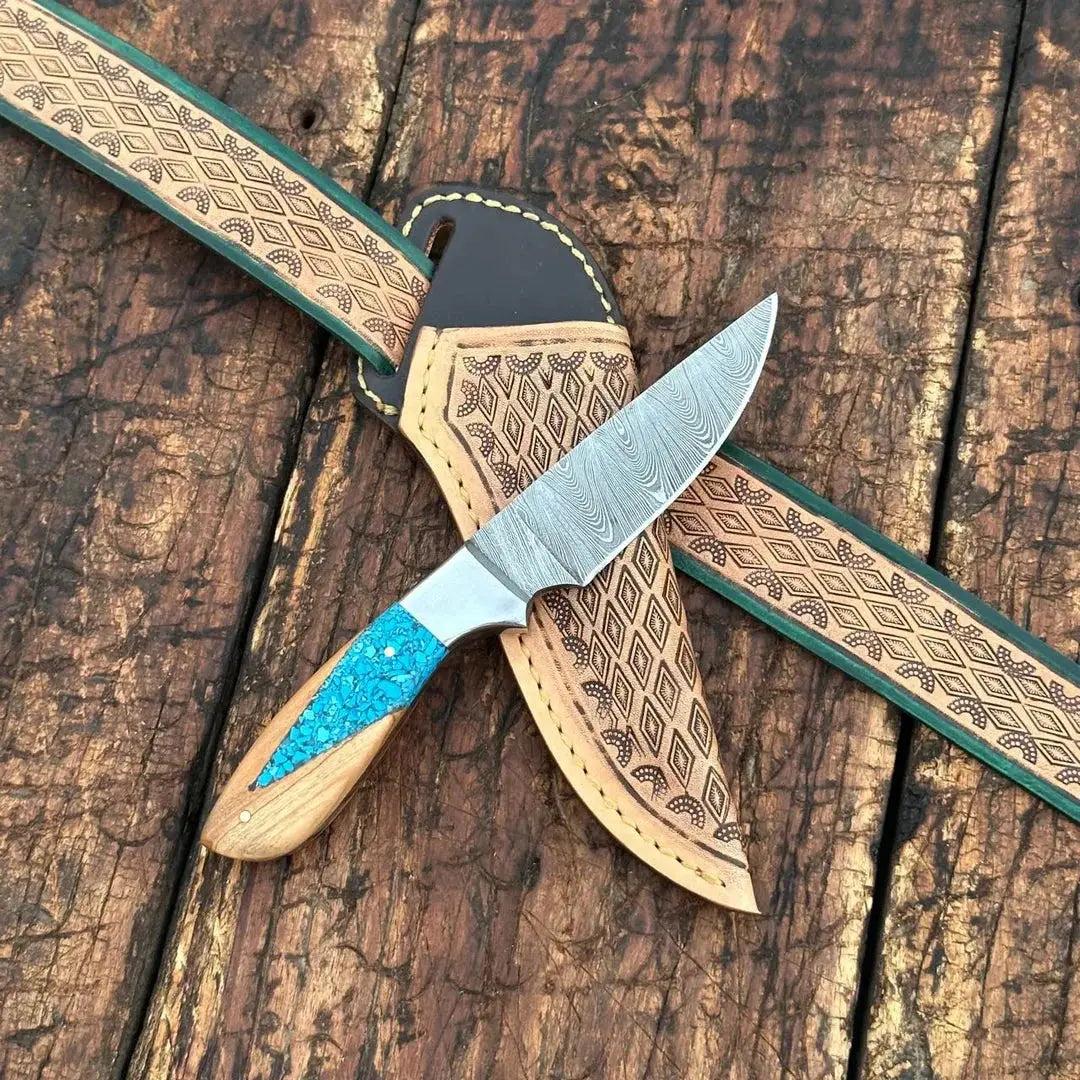 350-layer Damascus skinner knife with turquoise and wood handle and leather sheath