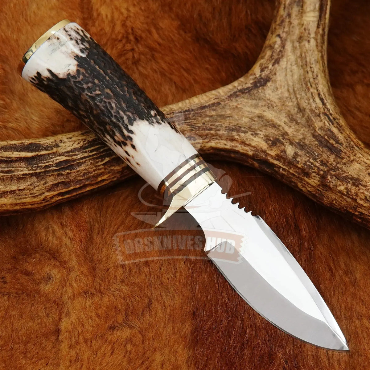 Full-tang D2 steel hunting knife with stag handle