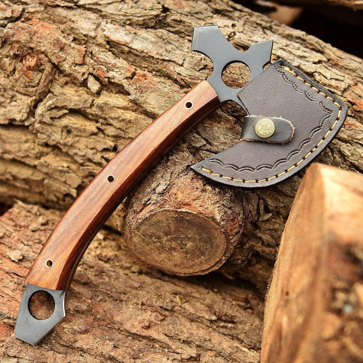 Damascus hatchet with leather sheath