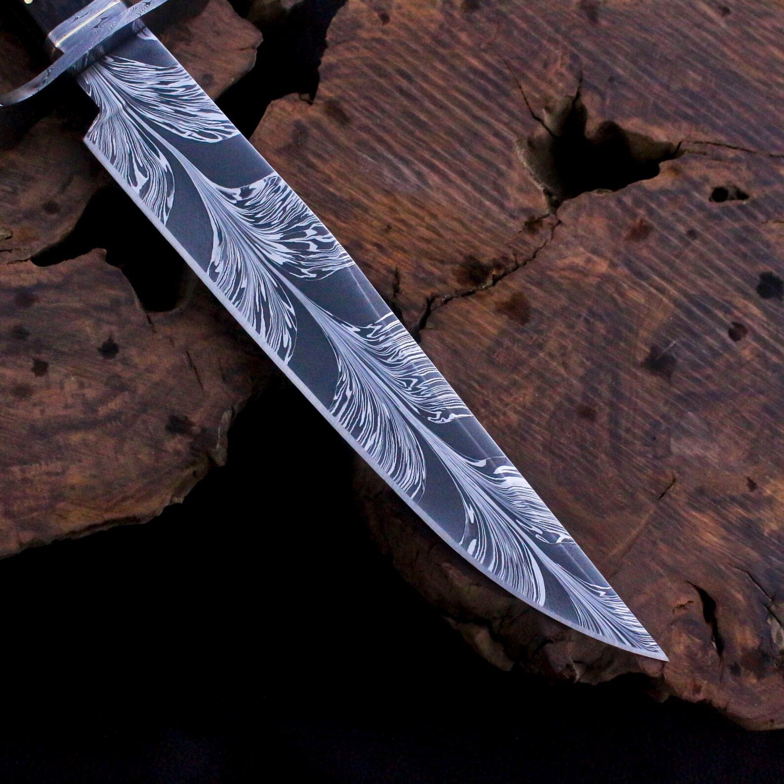  Handmade Damascus steel Feather Pattern Bowie Knife | DRSKNIVES HUB 