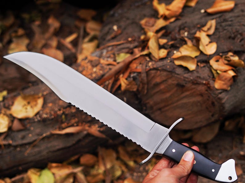 Hunting Bowie Beautiful Handmade D2 Steel Bowie knife Outdoor Camping knife