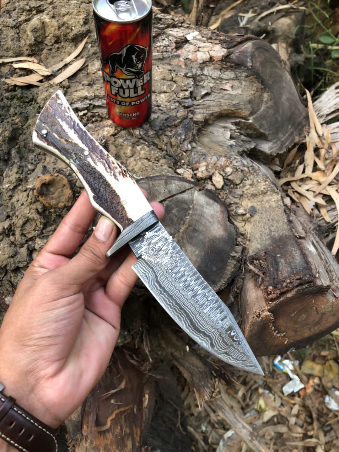 Antler Horn Handle Custom Made Damascus Steel Hunting Knife , Outdoor ,Camping knife