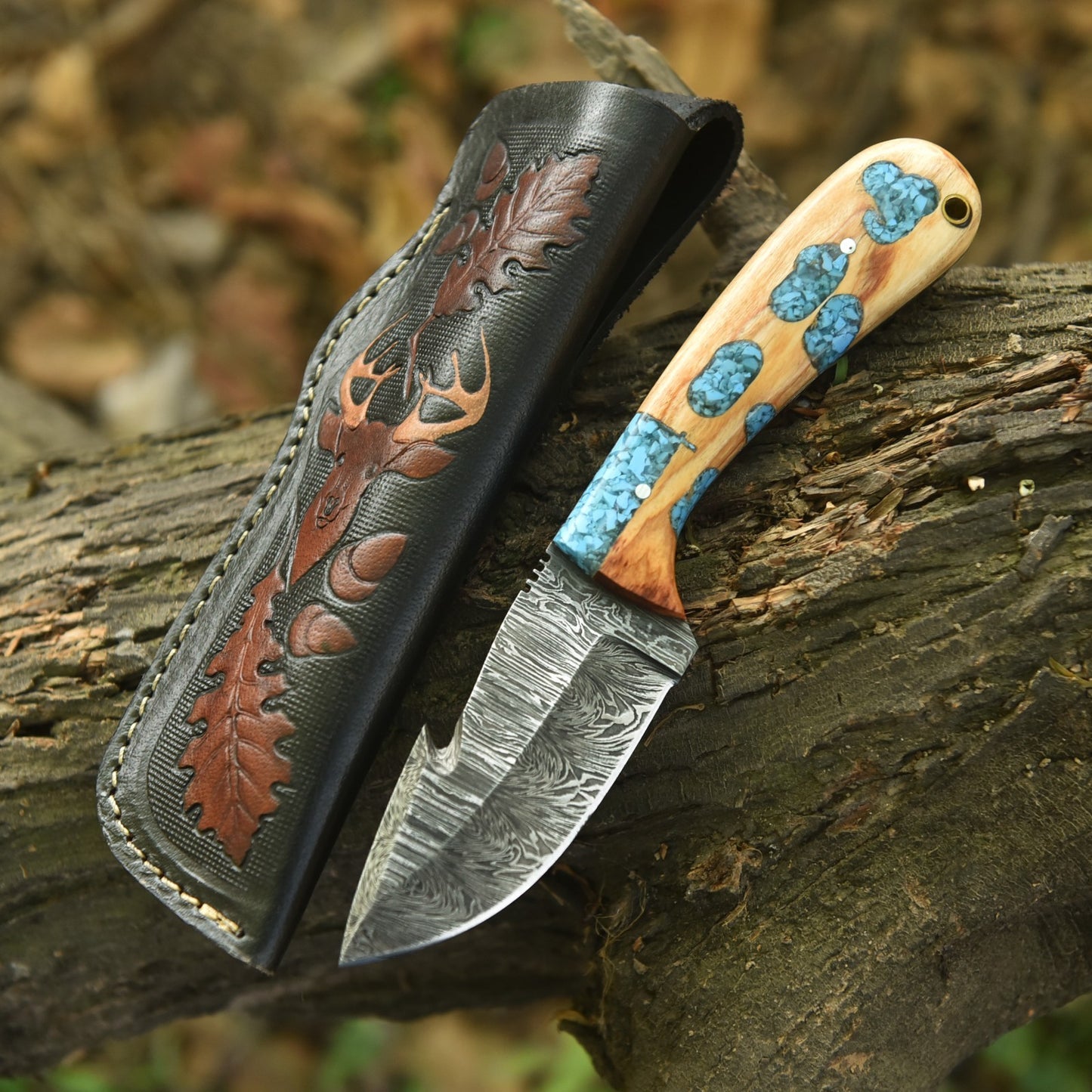 Damascus Gut Hook Hunting Knife – Hybrid Wood Handle & Leather Sheath