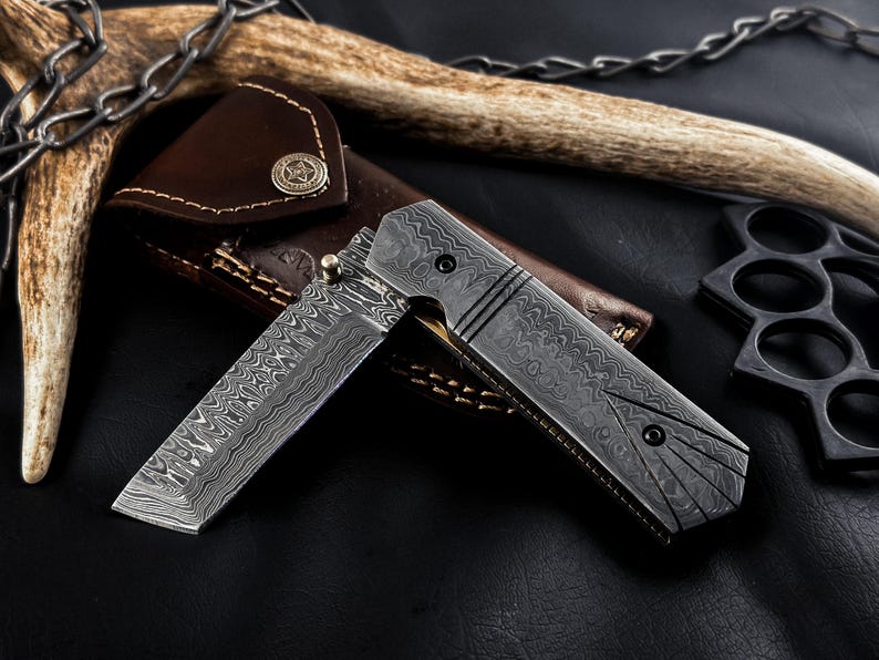Damascus Steel Pocket Knife Handmade Knife With Leather pouch