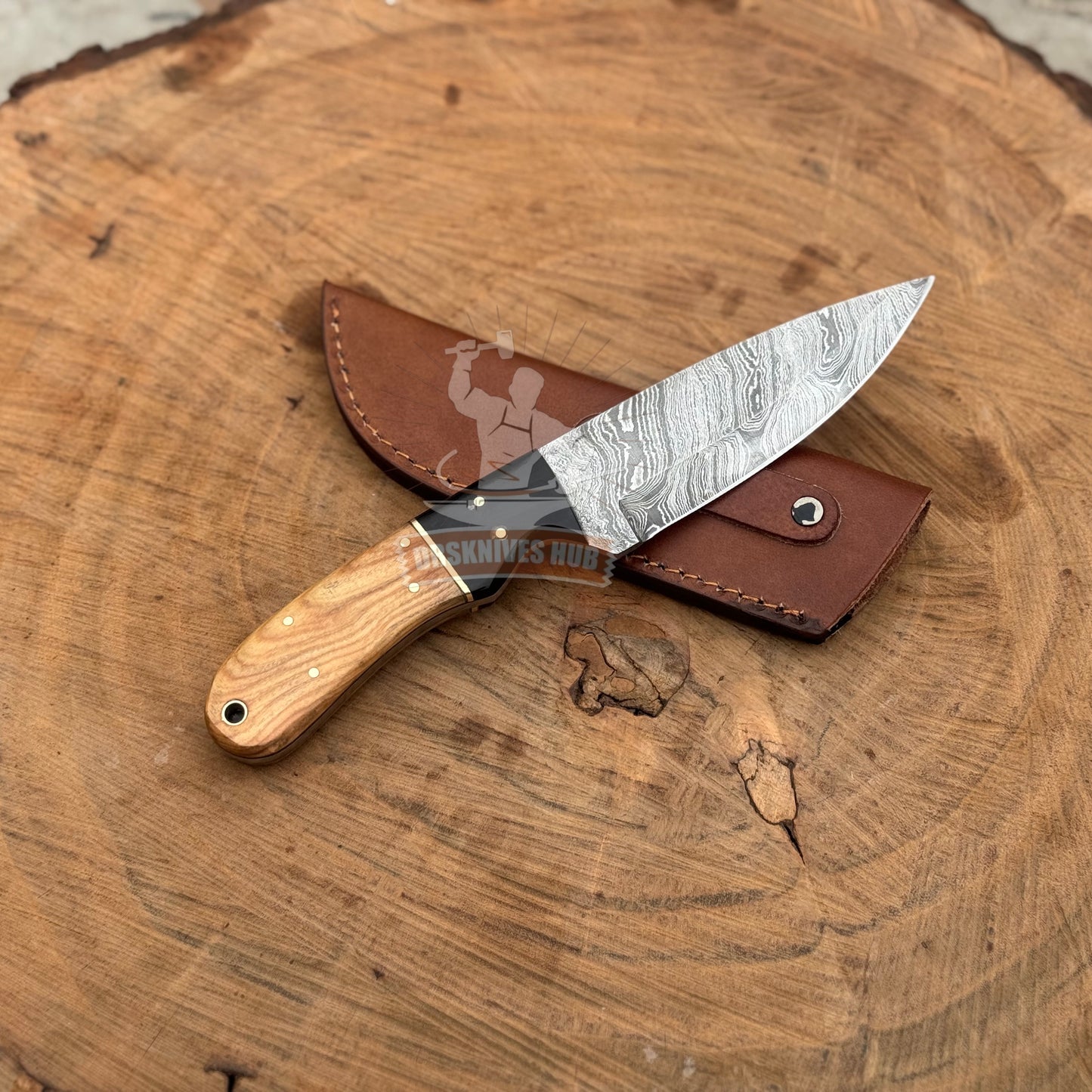 Cowboy-Style Hunting Knife with Sheath – 4.5" Damascus Steel Blade