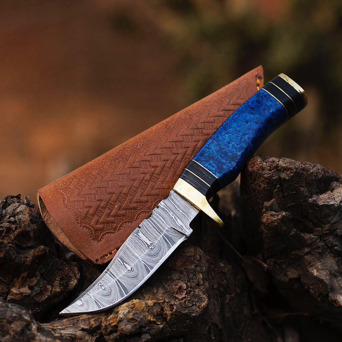 Handmade Damascus Steel hunting skinning knife