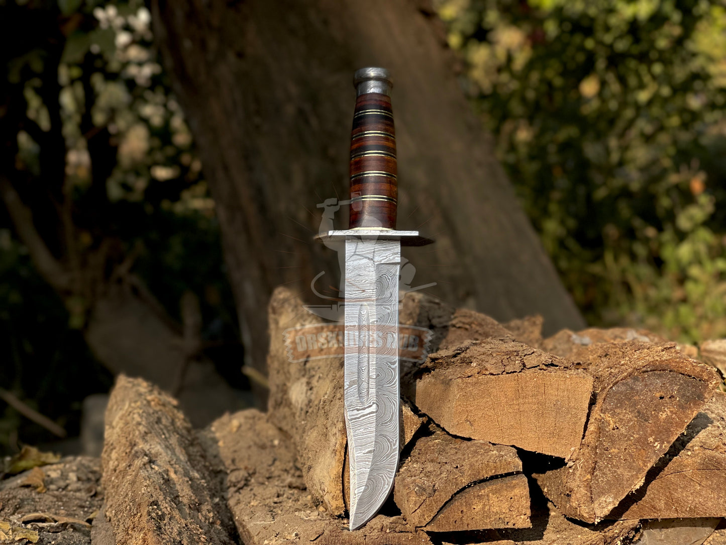 Handcrafted Damascus Steel Blade Bowie Knife Featuring a Leather Handle | DRSKNIVES HUB