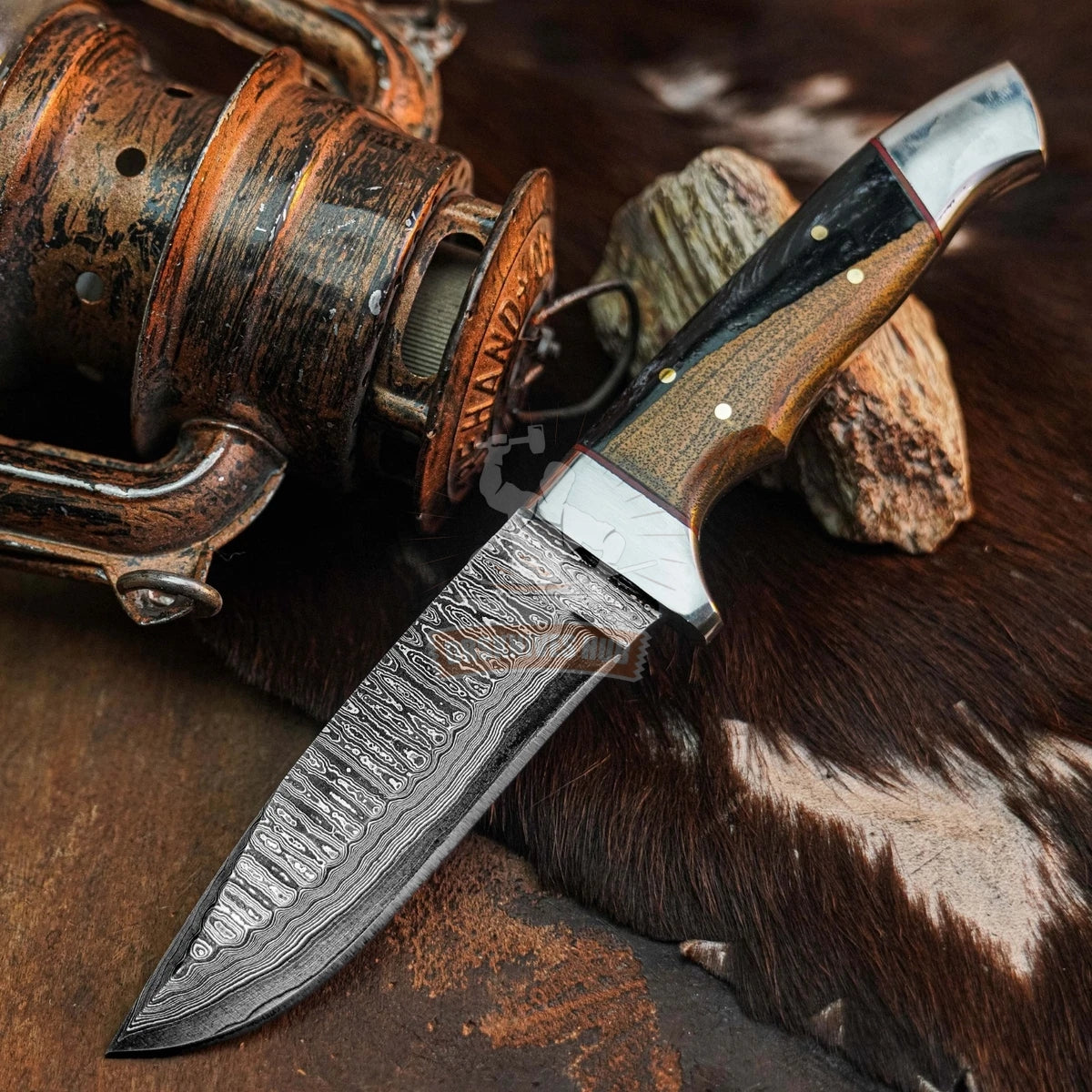 8.8" inch Handmade Damascus Hunting Knife Wood Handle &  Leather Sheath