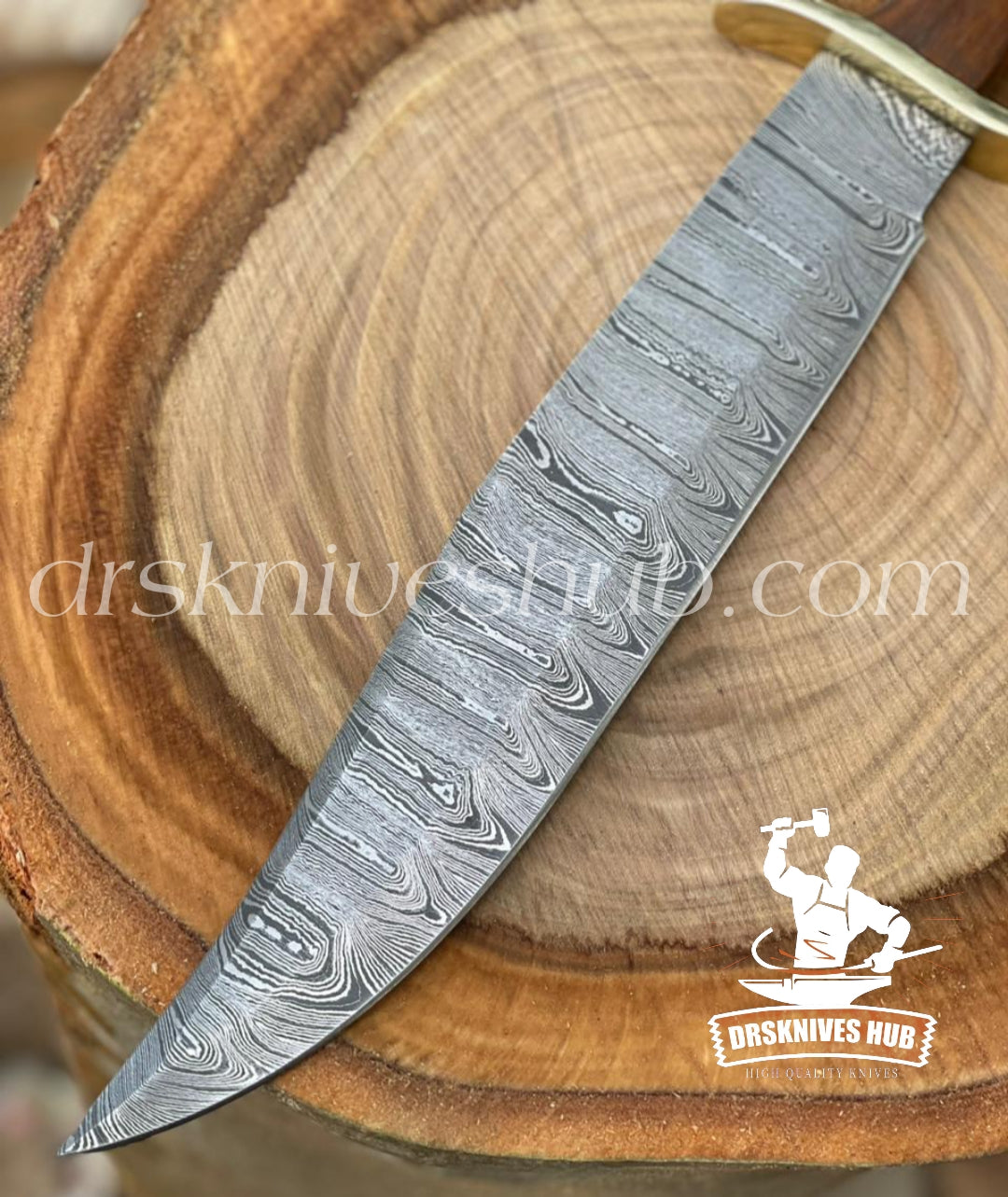 Rose Wood Handle Damascus Steel Blade Custom Handmade Hunting Bowie Bowie Camping knife