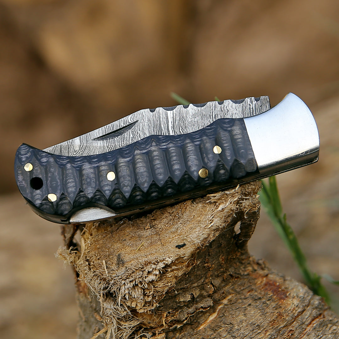 Handmade Damascus Steel Blade Pocket Knife with Pakkawood Handle
