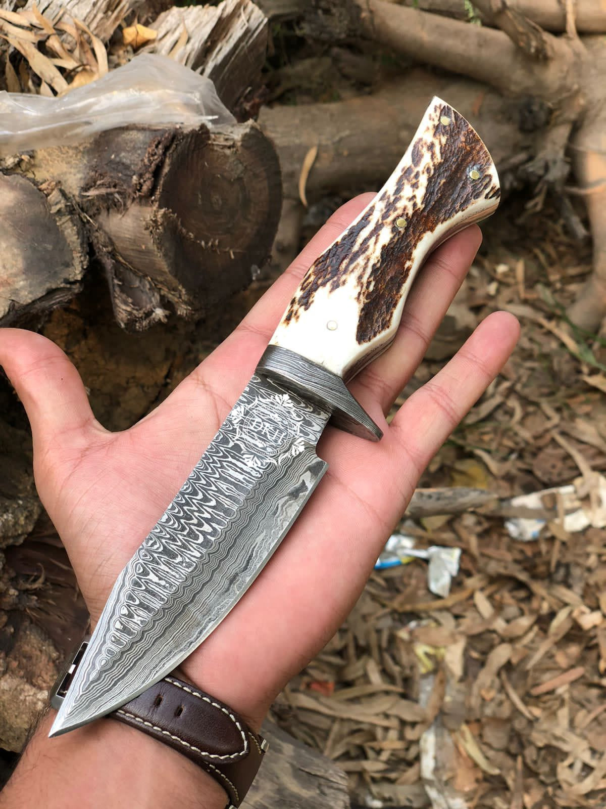 Antler Horn Handle Custom Made Damascus Steel Hunting Knife , Outdoor ,Camping knife