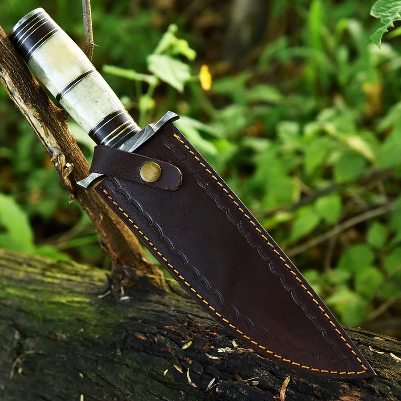 Hunting Knife Custom Handmade Damascus Steel Bowie knife With Leather Sheath Cover