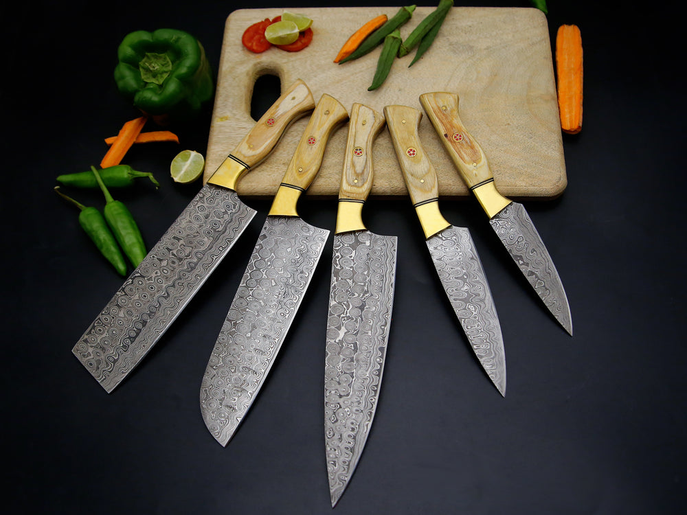 Handmade Damascus Steel Chef knife Wet of 5 PCS with Olive wood Handle