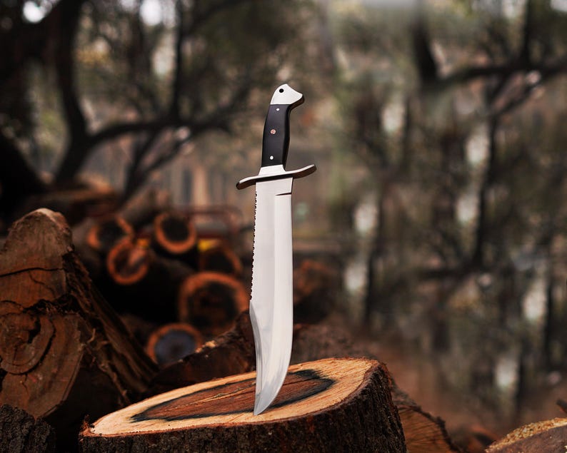 Hunting Bowie Beautiful Handmade D2 Steel Bowie knife Outdoor Camping knife
