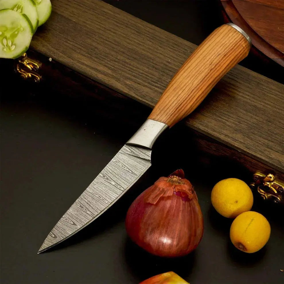 Damascus kitchen knife set leather roll detail