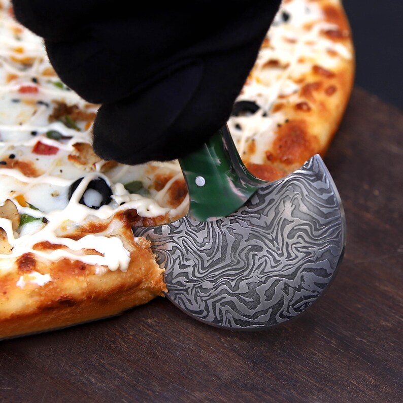 Handmade Damascus Steel Ulu Pizza Cutter, Green Resin Handle & Leather Sheath