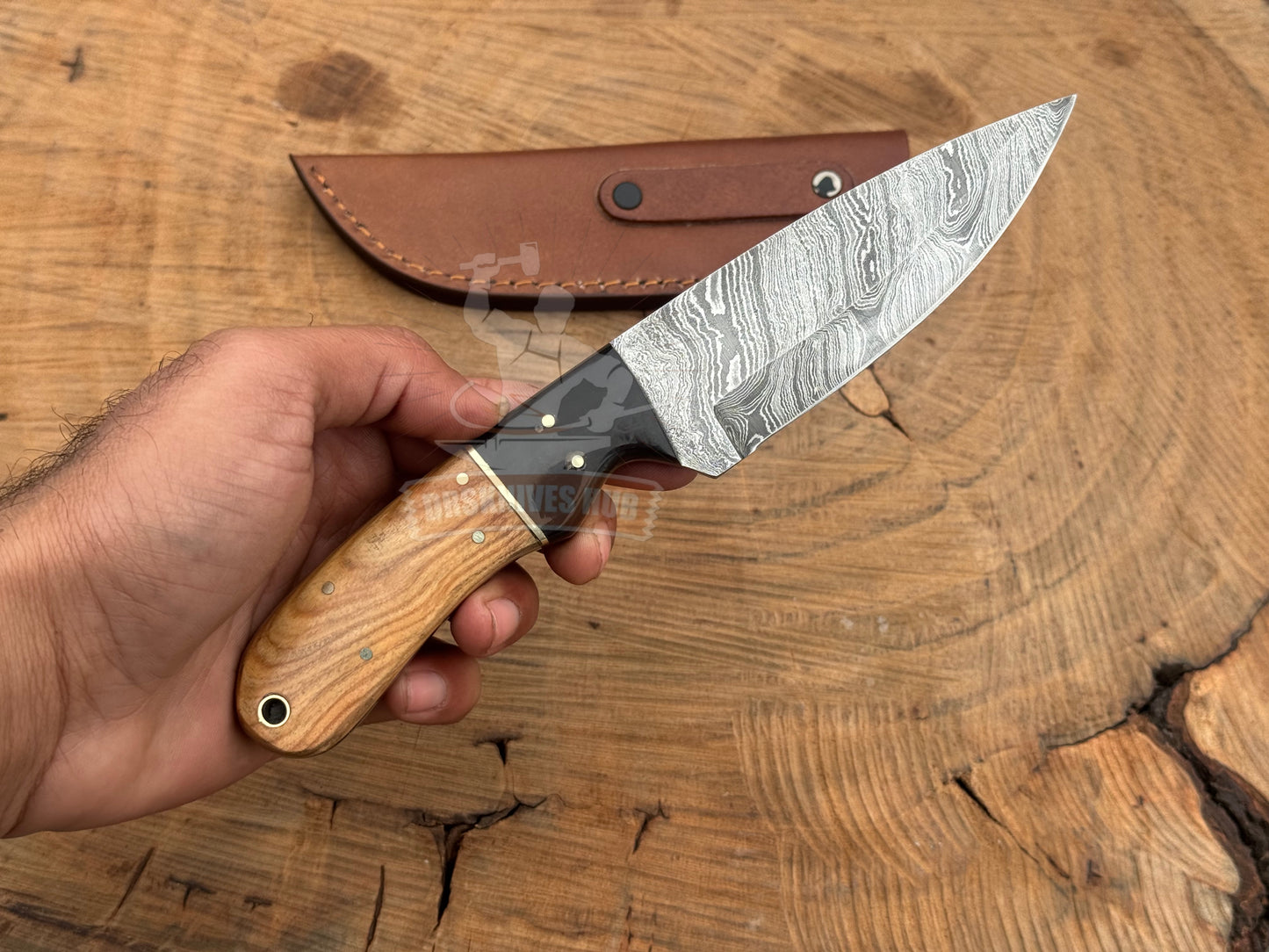 Cowboy-Style Hunting Knife with Sheath – 4.5" Damascus Steel Blade