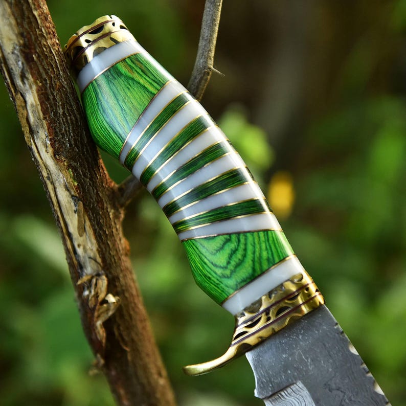 Handmade Damascus Steel Blade Outdoor Hunting Camping knife Fixed Blade Knife