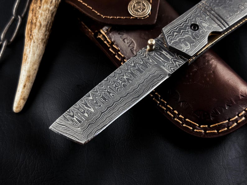Damascus Steel Pocket Knife Handmade Knife With Leather pouch