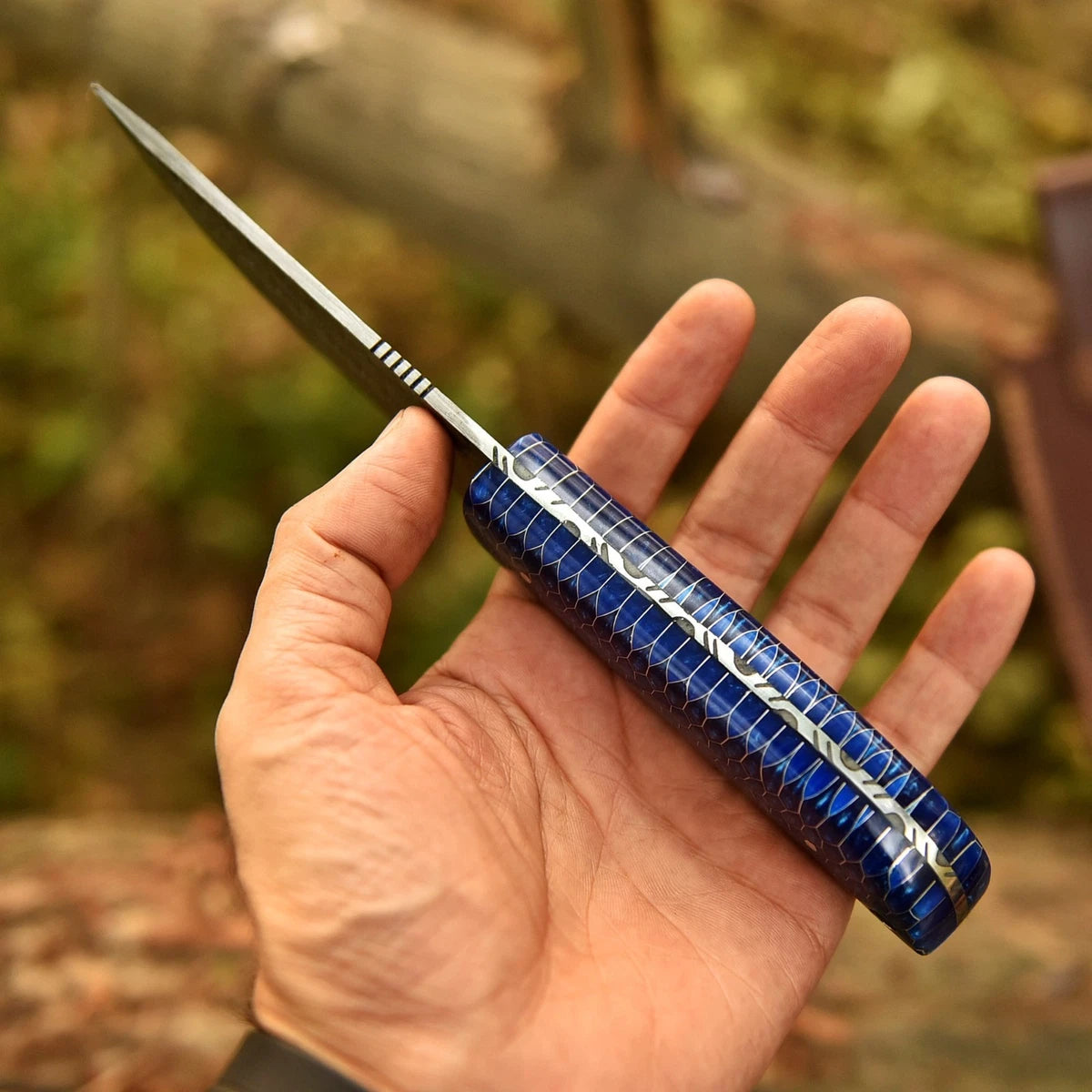 Hand Forged Damascus Hunting Knife – 9 Inch with Honeycomb Resin Handle