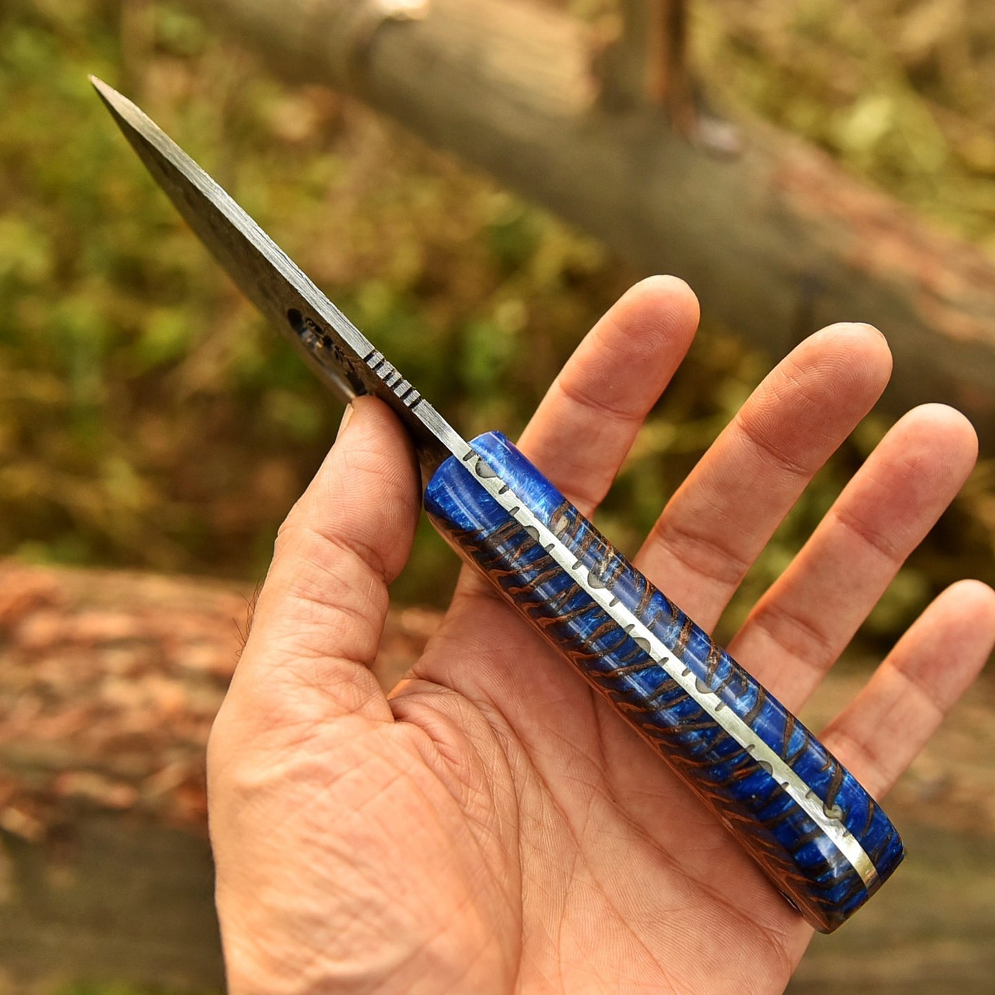 Damascus Steel Skinner Knife With Pinecone Handle
