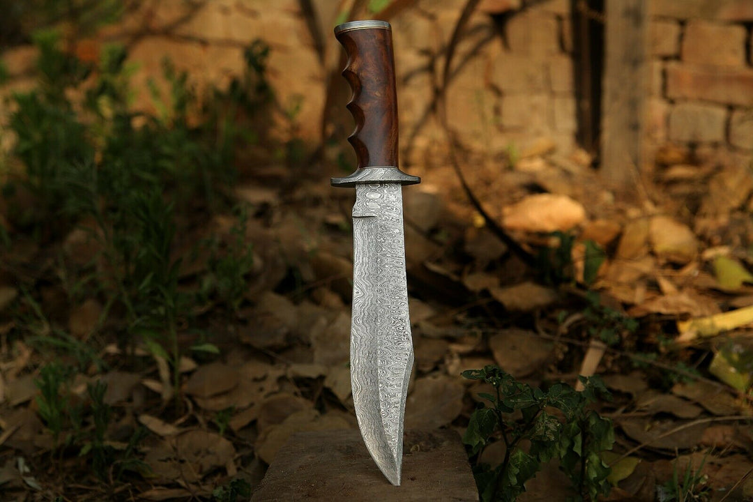 Bowie knife  Hand Forged Damascus Steel Blade Wooden Handle Hunting Bowie knife Outdoor knife