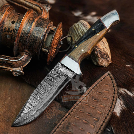 8.8" inch Handmade Damascus Hunting Knife Wood Handle &  Leather Sheath