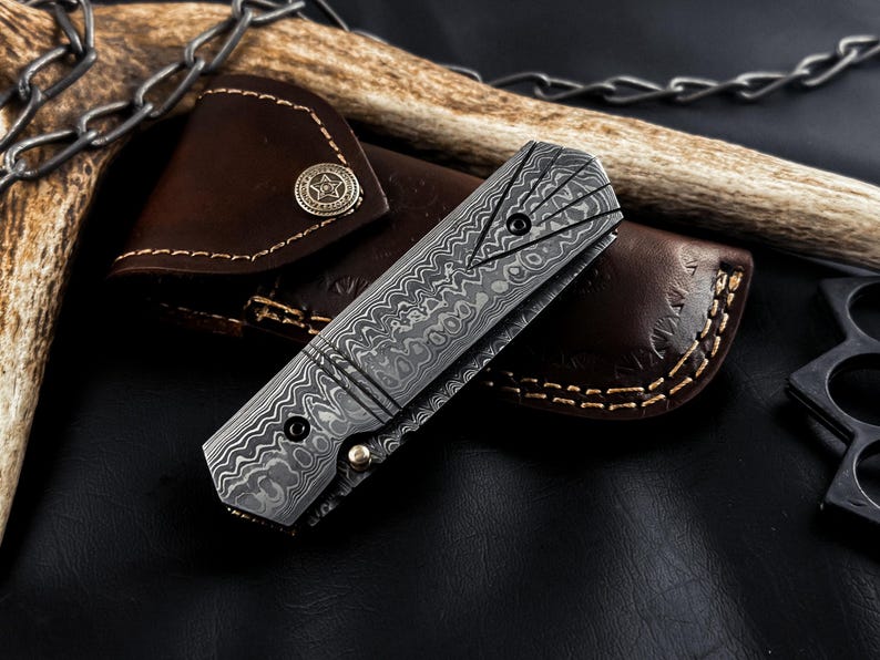Damascus Steel Pocket Knife Handmade Knife With Leather pouch