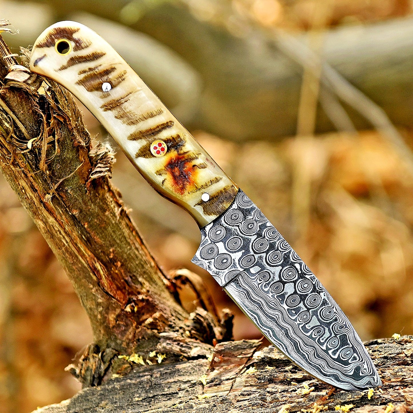 Damascus Steel Blade Tactical Hunting Knife Ram Horn Handle