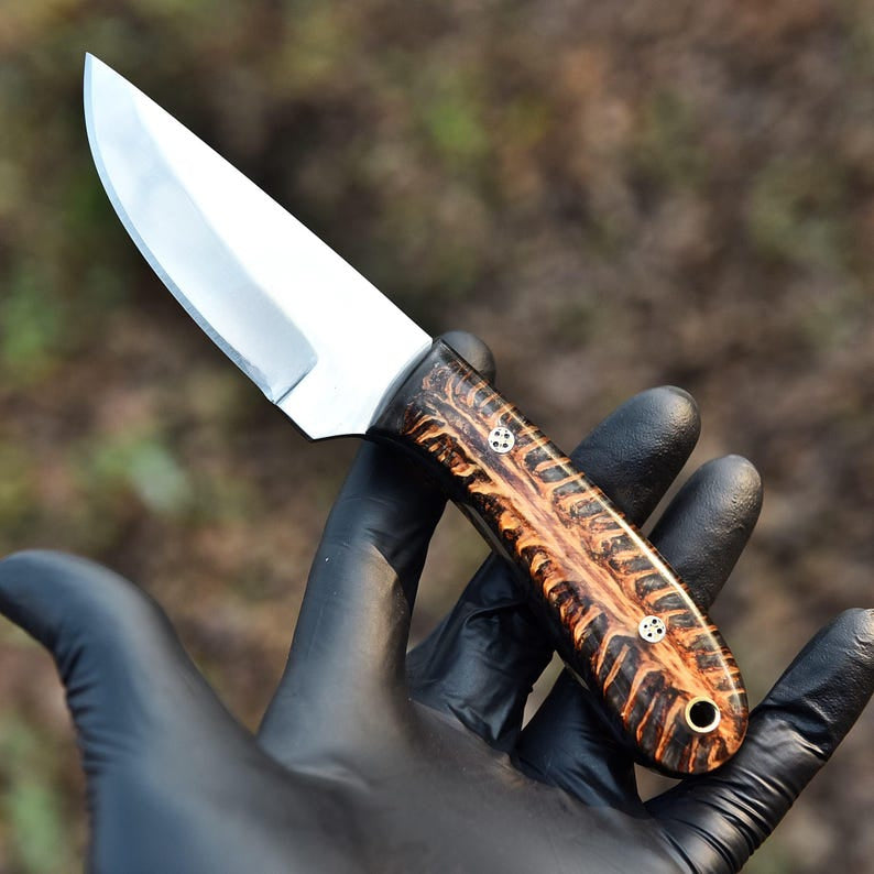 Skinner Knife Handmade Pincone Handle With Sheath