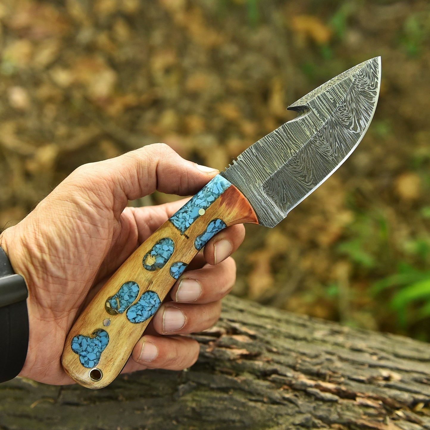 Damascus Gut Hook Hunting Knife – Hybrid Wood Handle & Leather Sheath