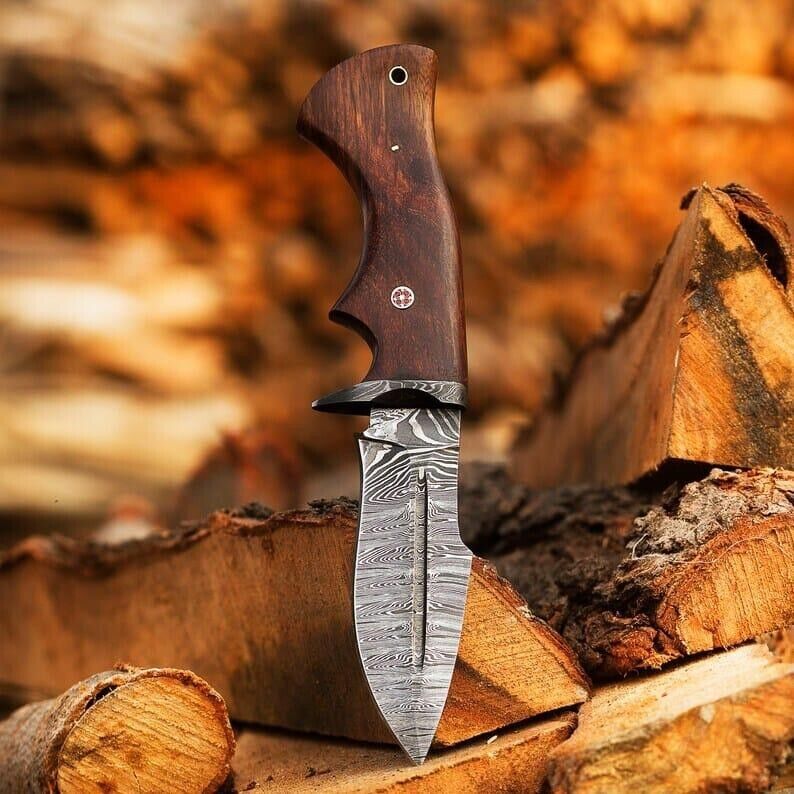 Bushcraft Survival Knives Handmade Damascus Steel Hunting Knife With Leather Sheath Cover