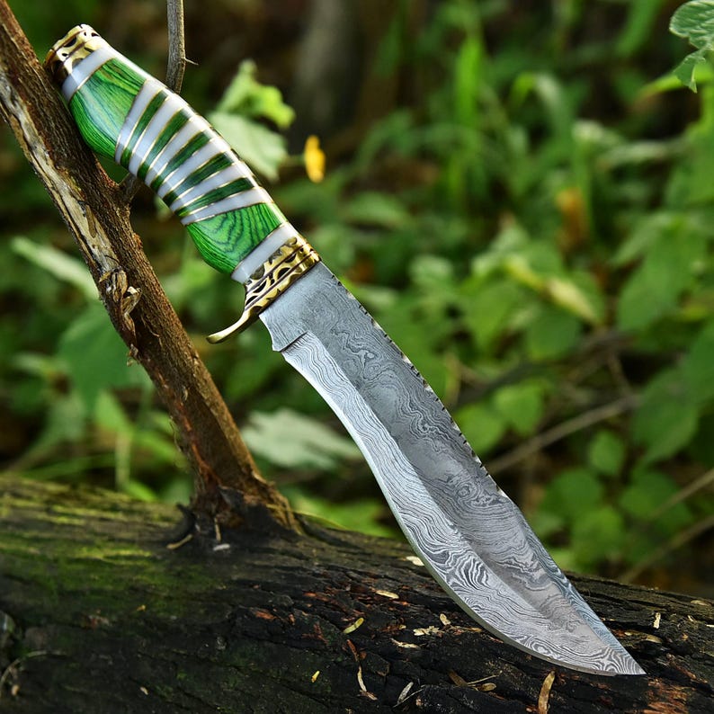 Handmade Damascus Steel Blade Outdoor Hunting Camping knife Fixed Blade Knife