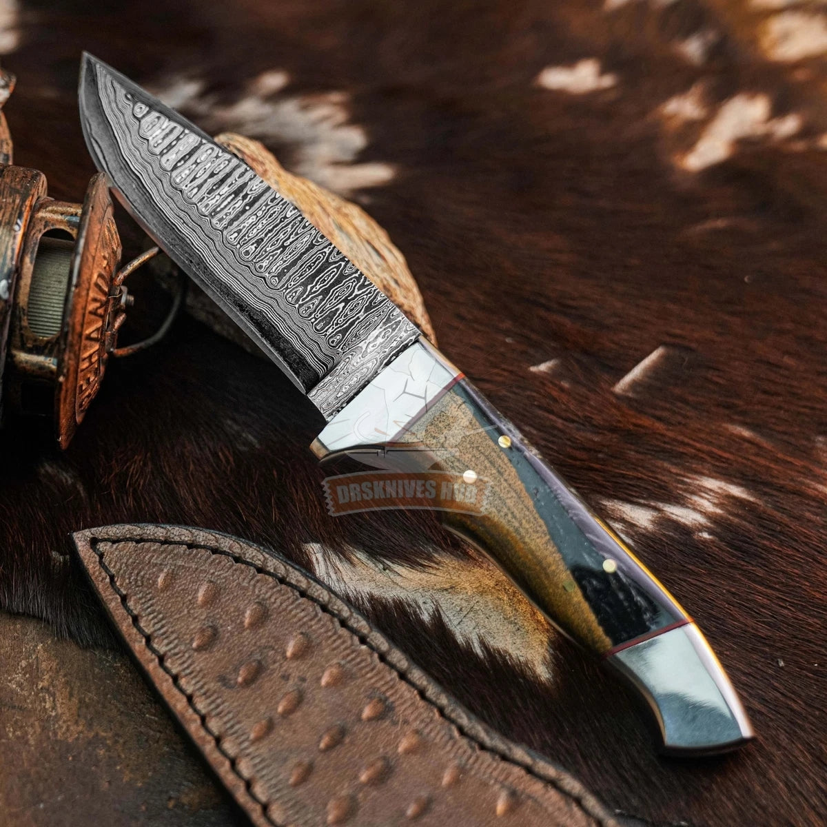 8.8" inch Handmade Damascus Hunting Knife Wood Handle &  Leather Sheath